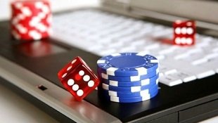 Filipino player spinning slot games on 63boss mobile browser